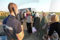 NEWS: Flüchtlinge an der ungarischen Grenze (weitere Bilder)