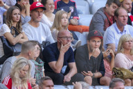 PEOPLE: Mario Goetze mit Freundin auf der Ehrentribüne