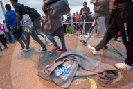 NEWS: Tausende neuer Flüchtlinge im österreichischen Nickelsdorf