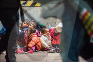 NEWS: Tausende neuer Flüchtlinge im österreichischen Nickelsdorf