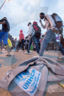 NEWS: Tausende neuer Flüchtlinge im österreichischen Nickelsdorf