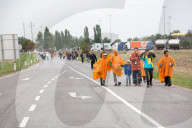 NEWS: Tausende neuer Flüchtlinge im österreichischen Nickelsdorf