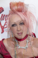 PEOPLE: Cyndi Lauper bei der Premiere zu "Kinky Boots" in London