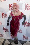 PEOPLE: Cyndi Lauper bei der Premiere zu "Kinky Boots" in London