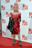 PEOPLE: Cyndi Lauper bei der Premiere zu "Kinky Boots" in London