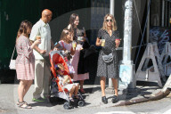 PEOPLE: Jessica Alba mit den Kids in New York unterwegs
