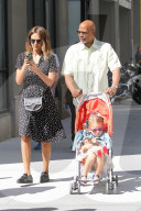 PEOPLE: Jessica Alba mit den Kids in New York unterwegs