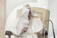 NEWS: Papst Franziskus vom Winde verweht
