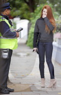 PEOPLE: Nicola Roberts kassiert ein Knöllchen