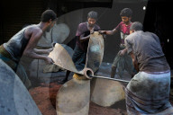 REPORTAGE: Schiffswerft in Dhaka