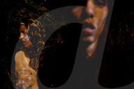 NEWS: Flüchtlinge schlafen in Zelten und im Freien an der serbisch-ungarischen Grenze