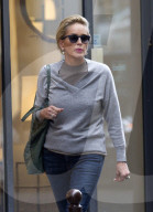 PEOPLE: Sharon Stone in Paris unterwegs