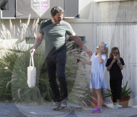 PEOPLE: Jennifer Garner und Ben Affleck holen die Girls vom Karate ab