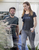 PEOPLE: Jennifer Garner und Ben Affleck holen die Girls vom Karate ab