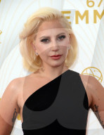 People: Emmy Awards: Stars auf dem roten Teppich