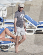 PEOPLE: Familie Geldof verbringt den Tag nach der Hochzeit am Strand