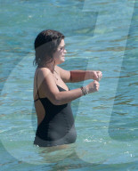 PEOPLE: Familie Geldof verbringt den Tag nach der Hochzeit am Strand