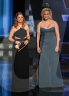 PEOPLE: Emmy Awards: Die Moderatorinnen Amy Poehler und Amy Schumer 