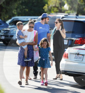 PEOPLE: Ben Affleck und Jennifer Garner mit den Kids auf dem Markt (weitere Bilder)