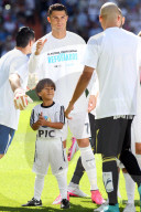 NEWS: Flüchtlingsjunge Zaid darf mit Ronaldo auf's Foto