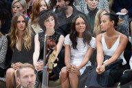 PEOPLE: Burberry Show LDFW: Die coolsten Girls sitzen in der Front Row