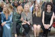 PEOPLE: Burberry Show LDFW: Die coolsten Girls sitzen in der Front Row