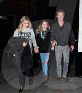 PEOPLE: Donna Air mit ihrer Tochter Kaya unterwegs in London 