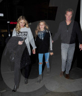 PEOPLE: Donna Air mit ihrer Tochter Kaya unterwegs in London 