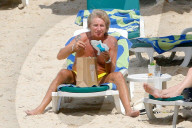 EXKLUSIV: Rod Stewart am Strand von Rio de Janeiro