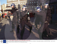 RECLAIM THE STREETS DEMONSTRATION IN SUPPORT OF THE LIVERPOOL DOCKERS, TRAFALGAR SQUARE, LONDON, BRITAIN - 1997