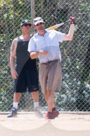 PEOPLE: Jon Hamm der Baseballspieler