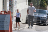 PEOPLE: Familie Garner-Affleck geht nach der Kirche auf den Markt