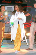 PEOPLE: Rihanna fliegt im Helikopter zurück in Hotel in Rio