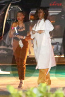 PEOPLE: Rihanna fliegt im Helikopter zurück in Hotel in Rio