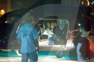 PEOPLE: Rihanna fliegt im Helikopter zurück in Hotel in Rio
