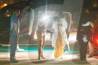 PEOPLE: Rihanna fliegt im Helikopter zurück in Hotel in Rio