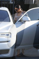 PEOPLE: Die schwangere Kim Kardashian auf 'Killer-Heels' unterwegs