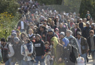 NEWS: Flüchtlingsstrom an der Ungarisch-Österreichichen Grenze