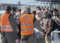 NEWS: Flüchtlingsstrom an der Ungarisch-Österreichichen Grenze