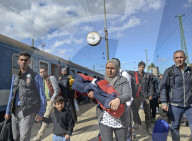 NEWS: Flüchtlingsstrom an der Ungarisch-Österreichichen Grenze