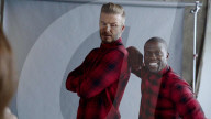 PEOPLE: David Beckham und Kevin Hart steigen für H&M in die Badewanne