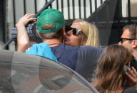 EXKLUSIV: Gwyneth Paltrow und Chris Martin umarmen sich herzlich