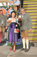 PEOPLE: FC Bayern München auf der Wiesn