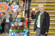 PEOPLE: FC Bayern München auf der Wiesn