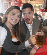 PEOPLE: FC Bayern München auf der Wiesn