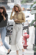 PEOPLE: Gisele Bundchen im West Village unterwegs