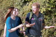 PEOPLE: Mit Prinz Harry auf Wanderschaft