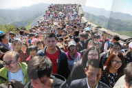 FEATURE: Grossandrang: Touristen auf der chinesischen Mauer