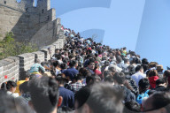 FEATURE: Grossandrang: Touristen auf der chinesischen Mauer