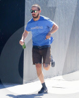 PEOPLE: Shia LaBeouf rennt ins Gym